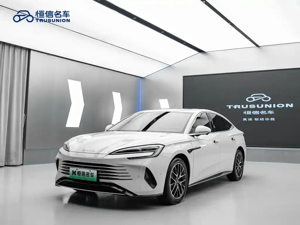 BYD Seal 07 DM-i — фото 1