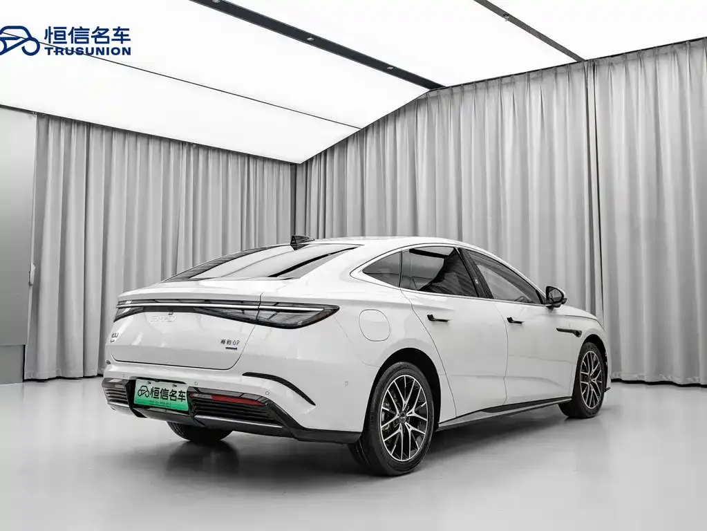 BYD Seal 07 DM-i — фото 4