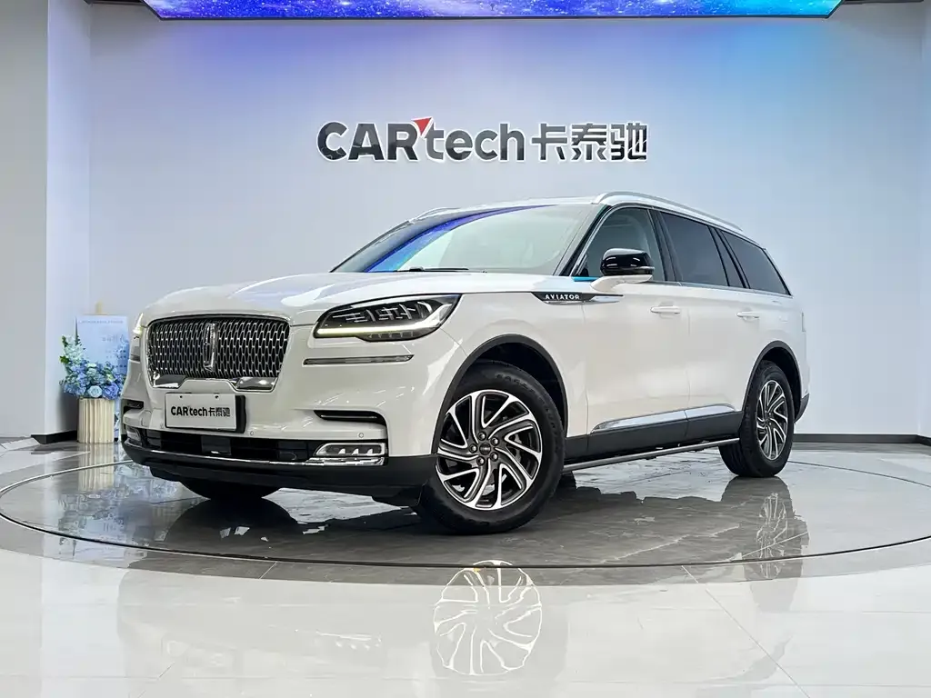 Lincoln Aviator 2024 из CN, фото 1