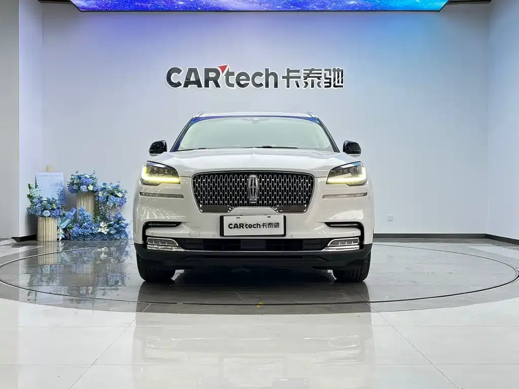 Lincoln Aviator 2024 из CN, фото 2