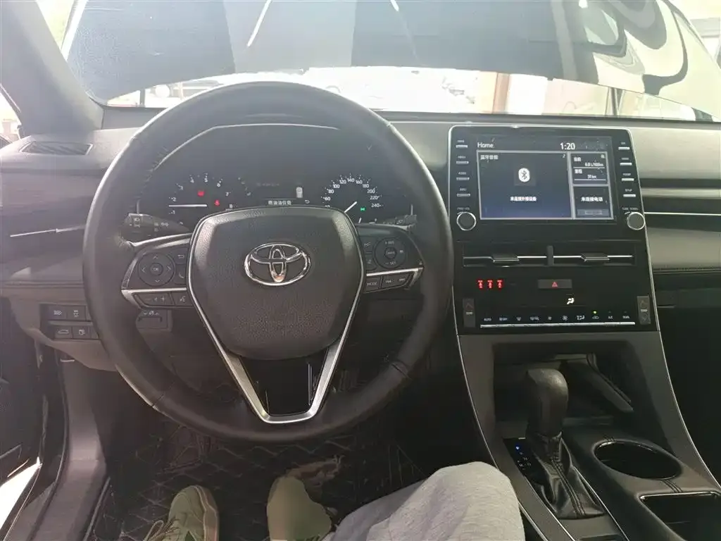 Toyota Avalon — фото 10