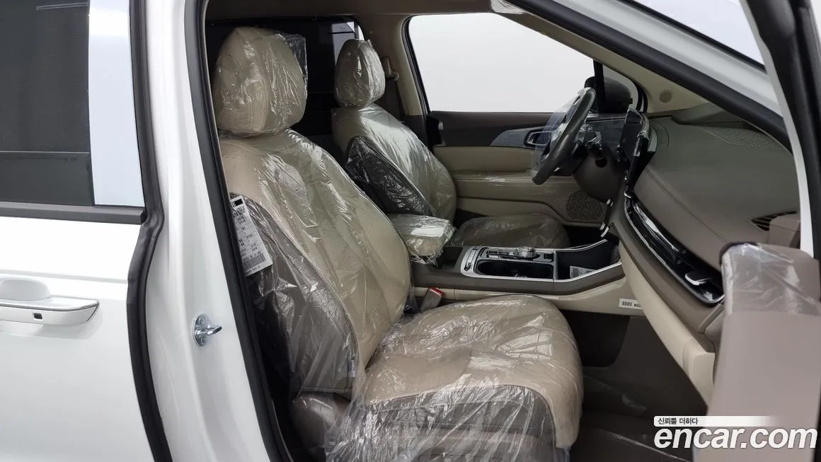 Kia Carnival — фото 10