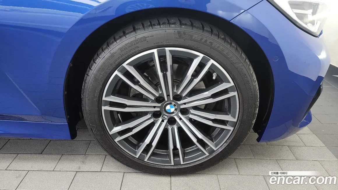 BMW 3-Series 2022 из KR, фото 5