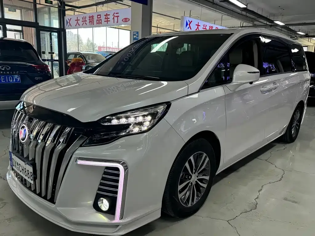 Buick GL8 2021 из CN, фото 1