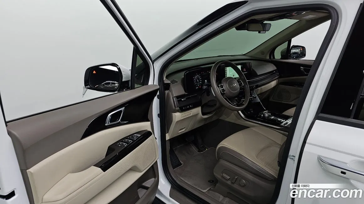 Kia Carnival — фото 10