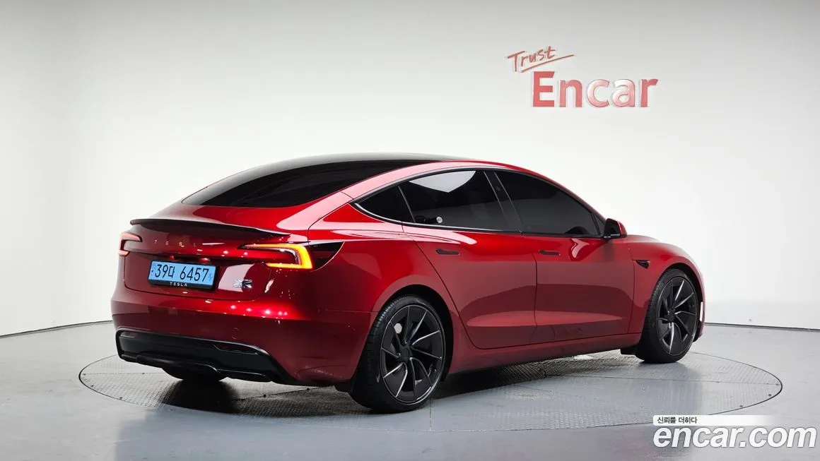 Tesla Model 3 2024 из KR, фото 2