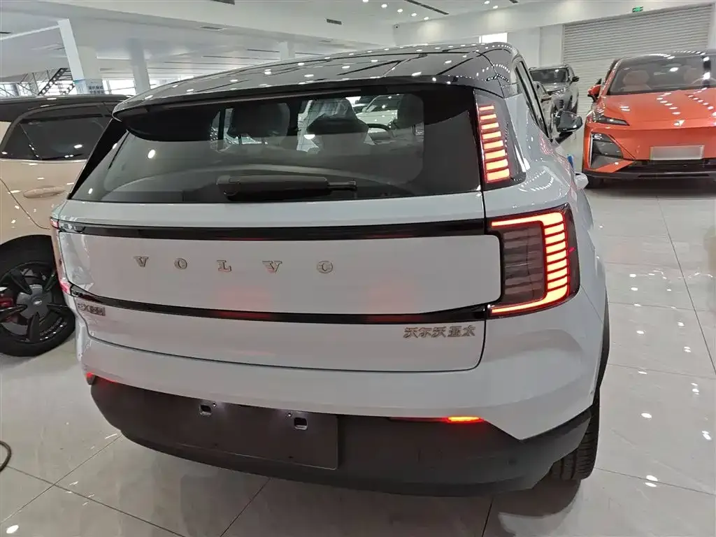 Volvo EX30 2025 из CN, фото 6