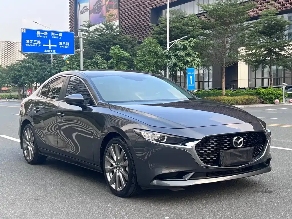 Mazda 3 Axela — фото 3
