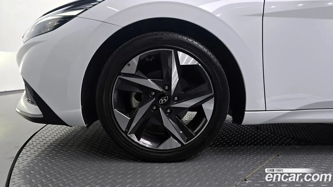 Hyundai AVANTE — фото 5