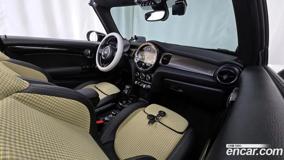 Mini Cooper Convertible 2024 из KR, фото 7