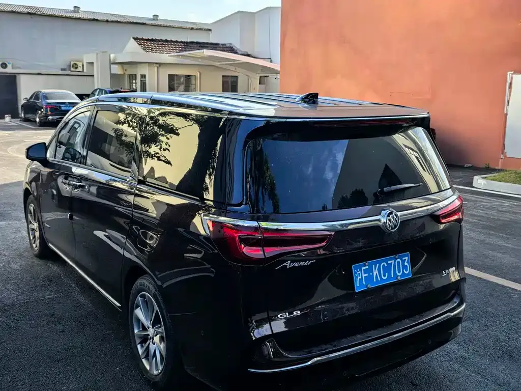 Buick GL8 2022 из CN, фото 10