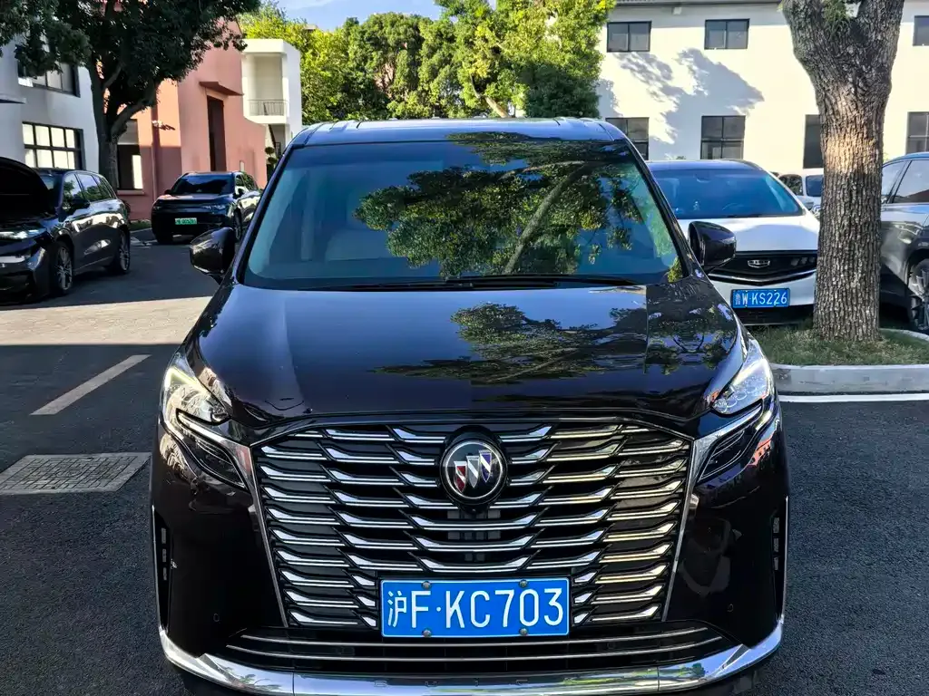 Buick GL8 2022 из CN, фото 2