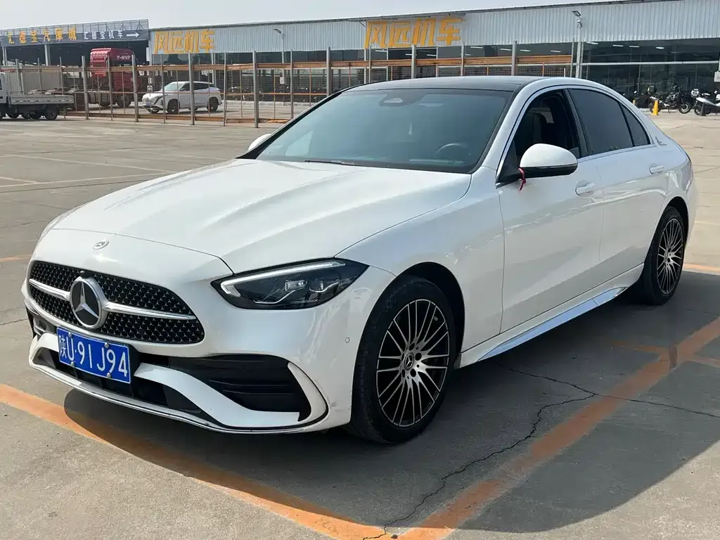 Mercedes-Benz C-Class — фото 1