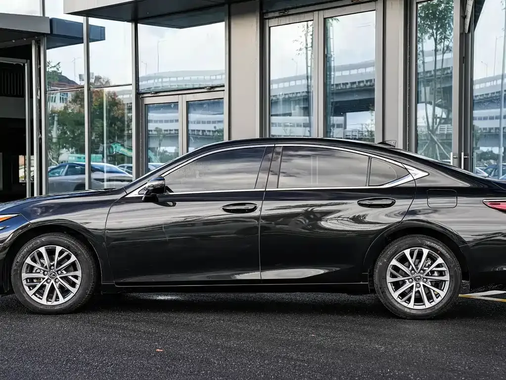 Lexus ES — фото 7