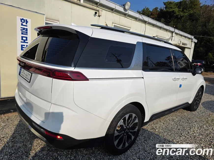 Kia Carnival — фото 2
