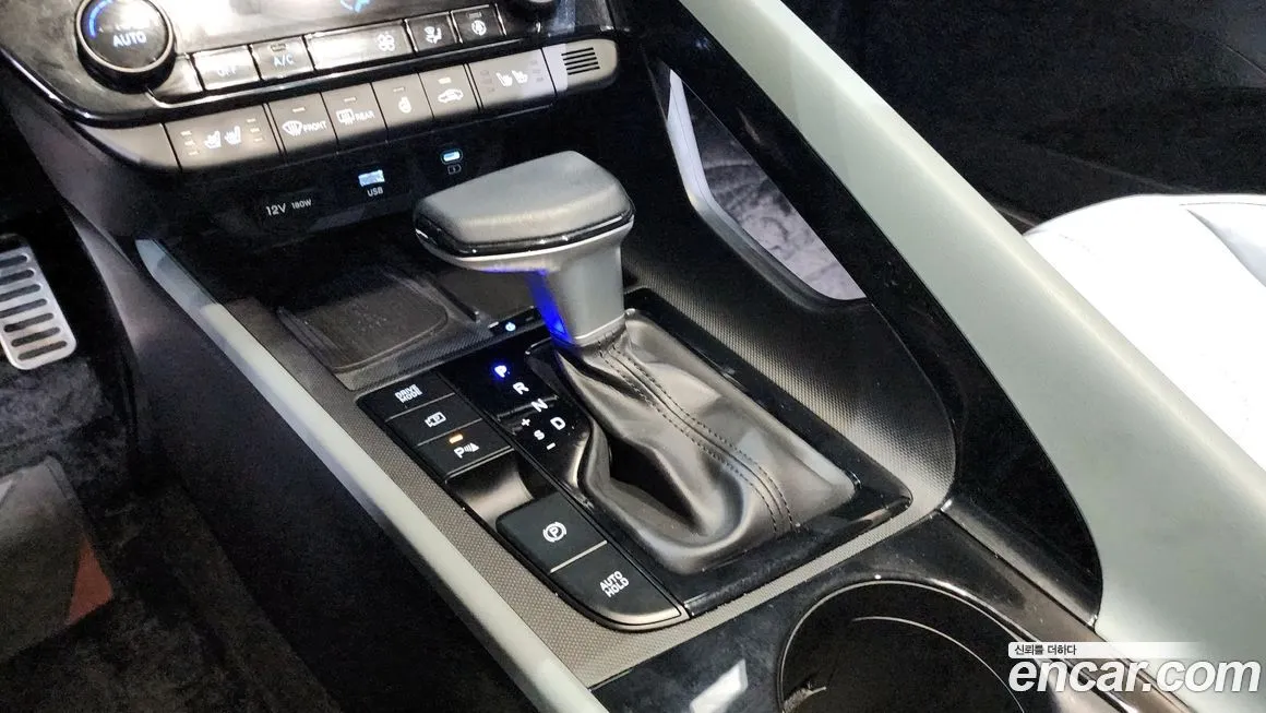 Hyundai AVANTE — фото 9