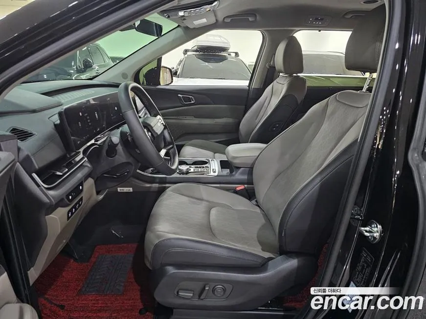 Kia Carnival — фото 10