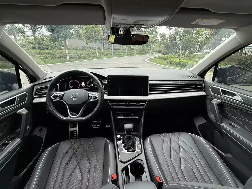 Volkswagen Tiguan L 2022 из CN, фото 4