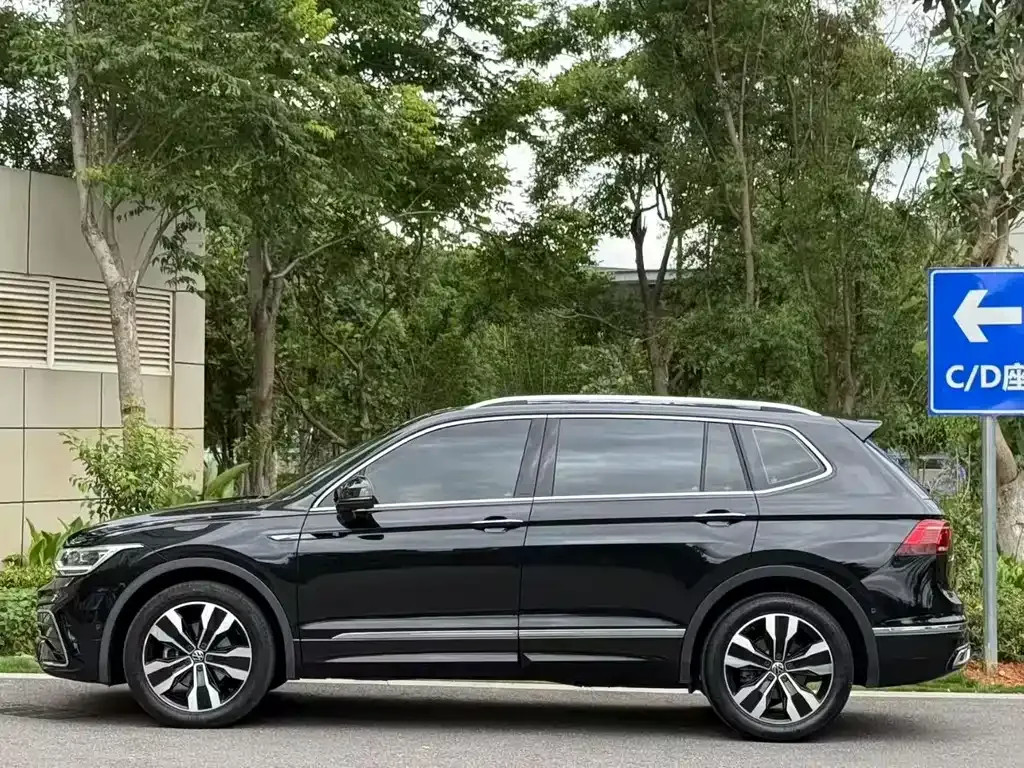 Volkswagen Tiguan L 2022 из CN, фото 9