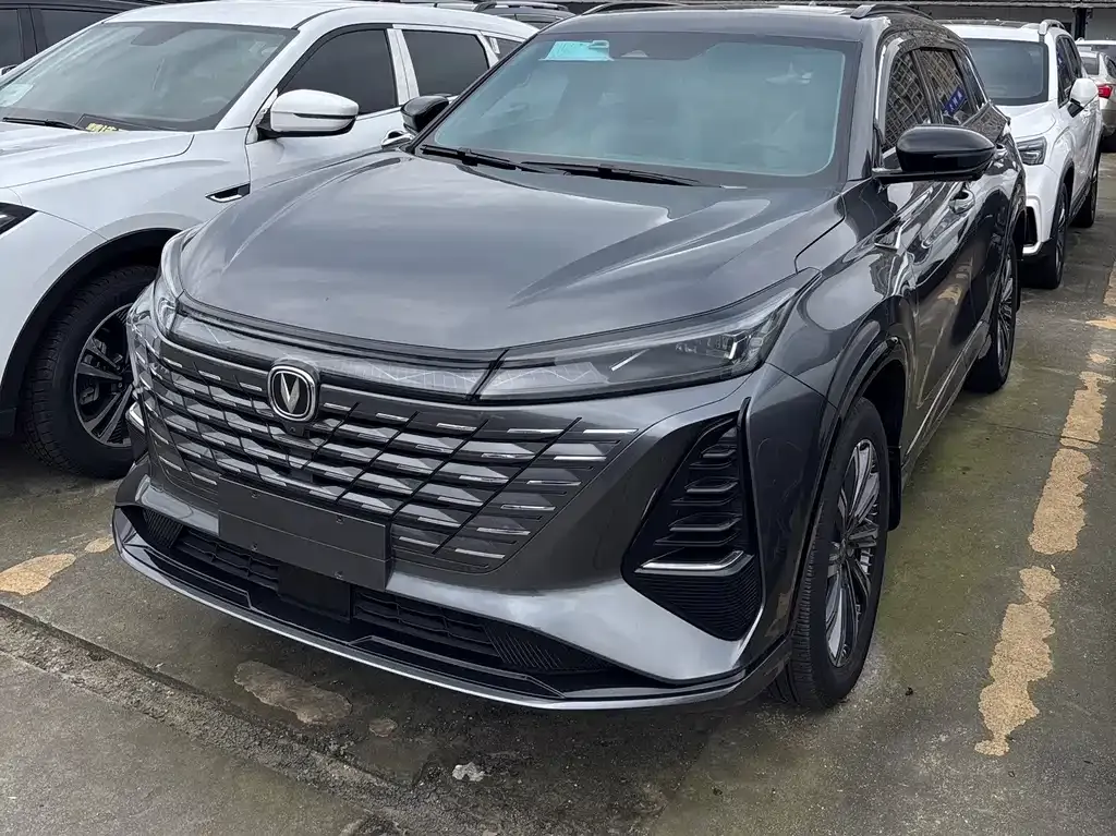 Changan CS75 PLUS — фото 1