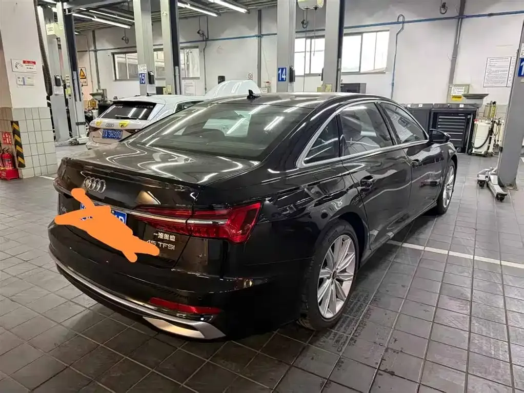 Audi A6L 2024 из CN, фото 3