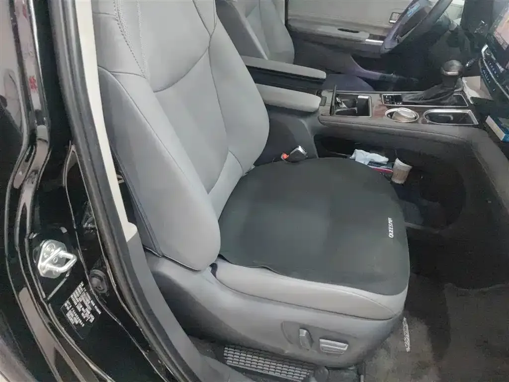 Toyota Sienna 2022 из CN, фото 3