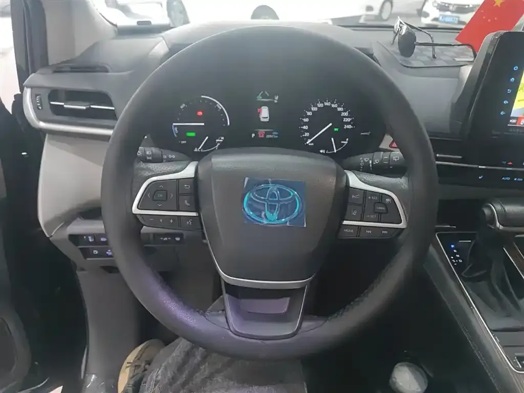 Toyota Sienna 2022 из CN, фото 4