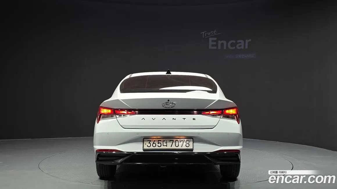 Hyundai AVANTE — фото 4