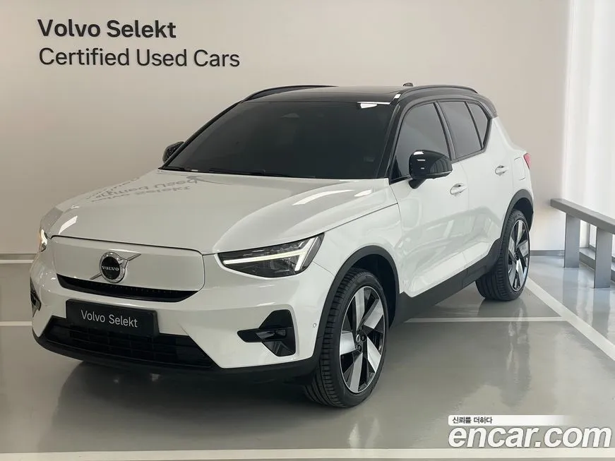 Volvo XC40 — фото 1