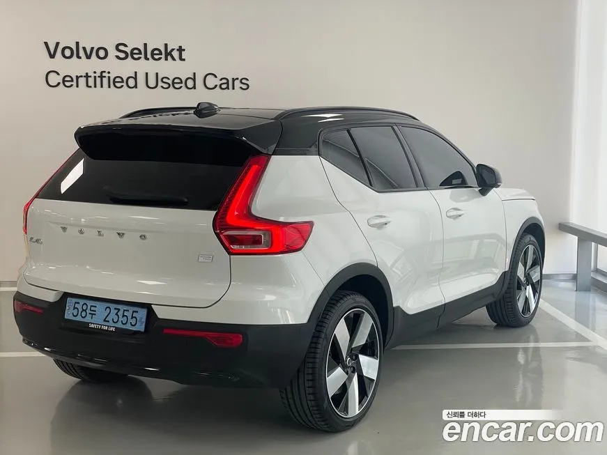 Volvo XC40 — фото 2