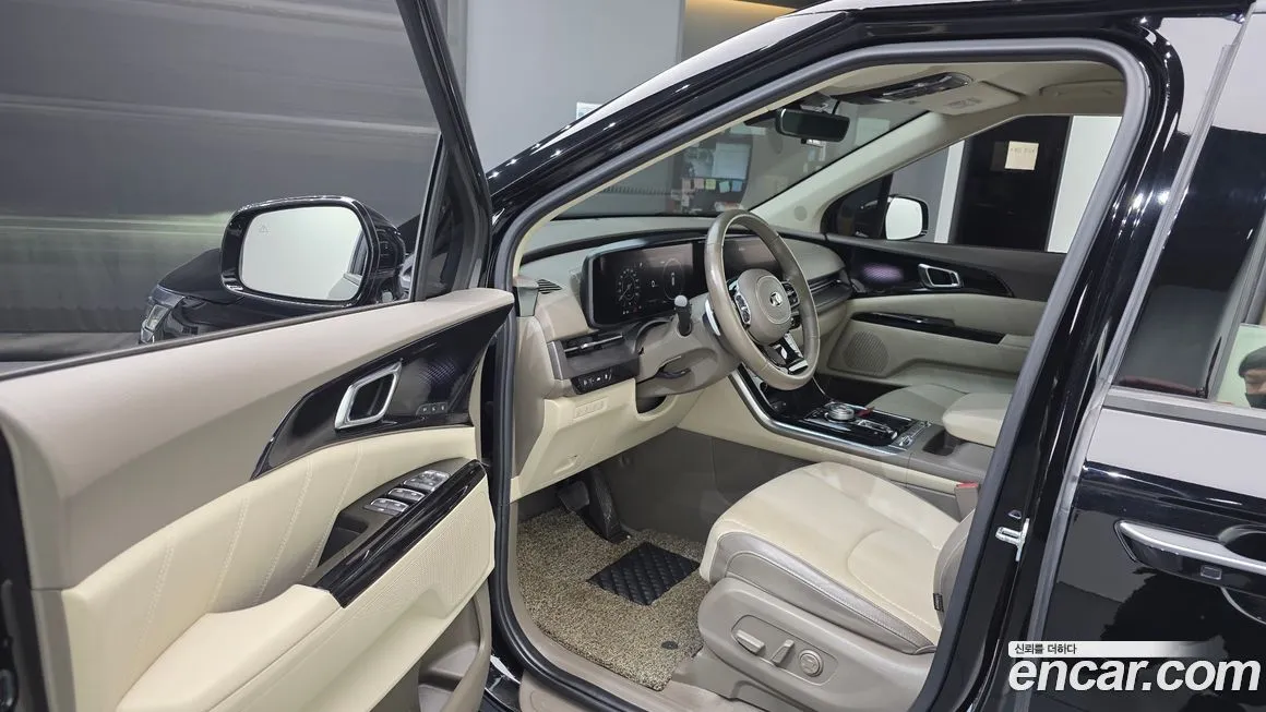 Kia Carnival — фото 10