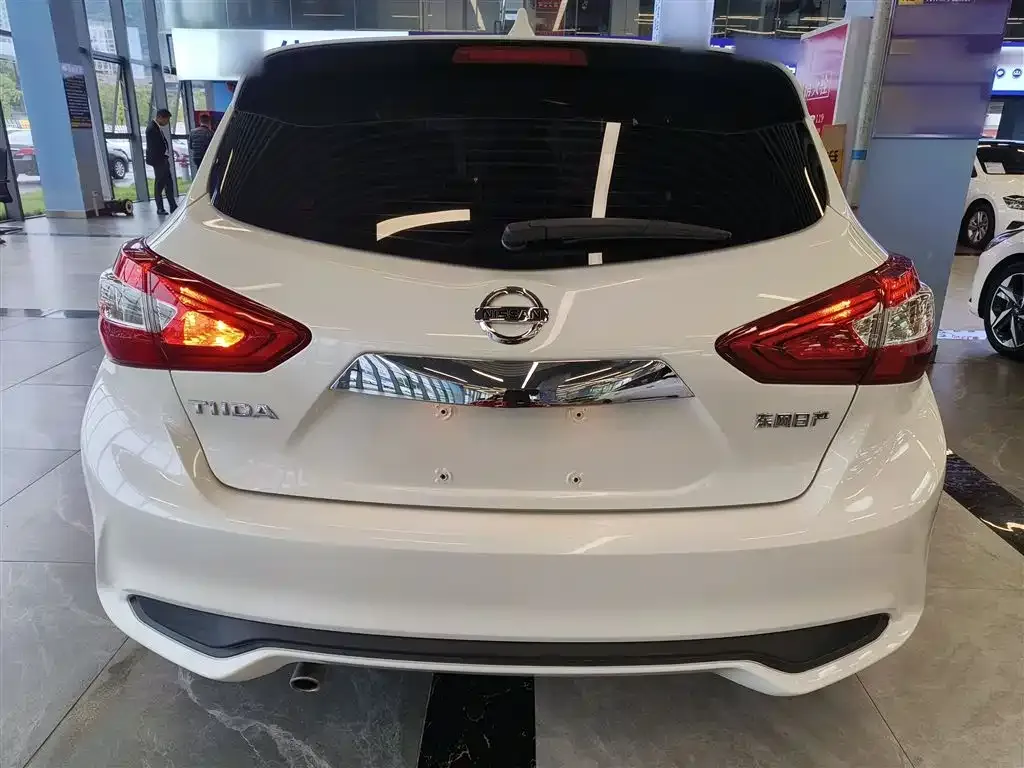 Nissan Tiida 2023 из CN, фото 6