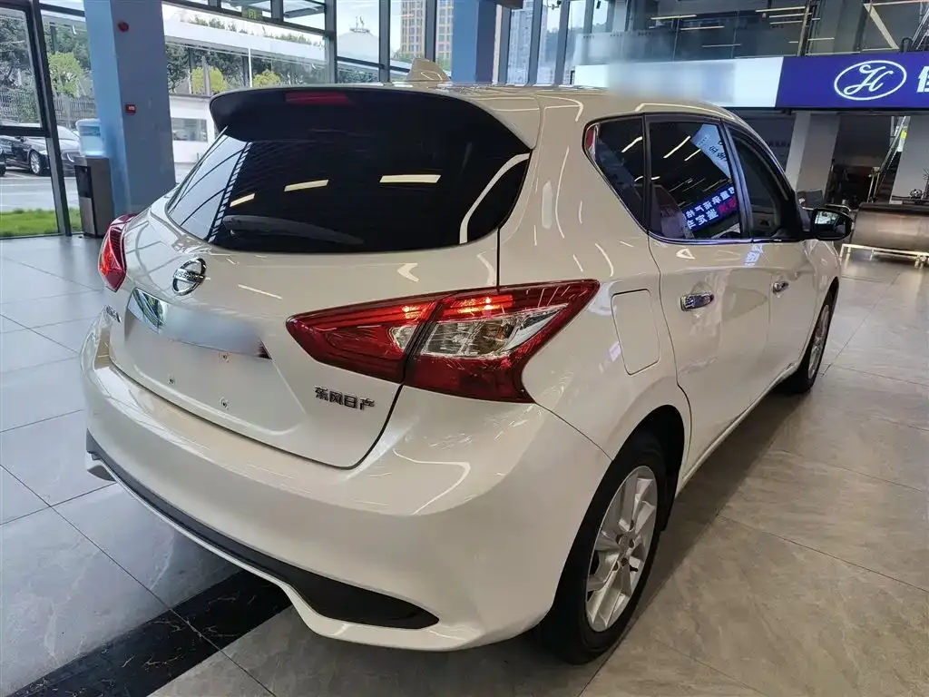 Nissan Tiida 2023 из CN, фото 7