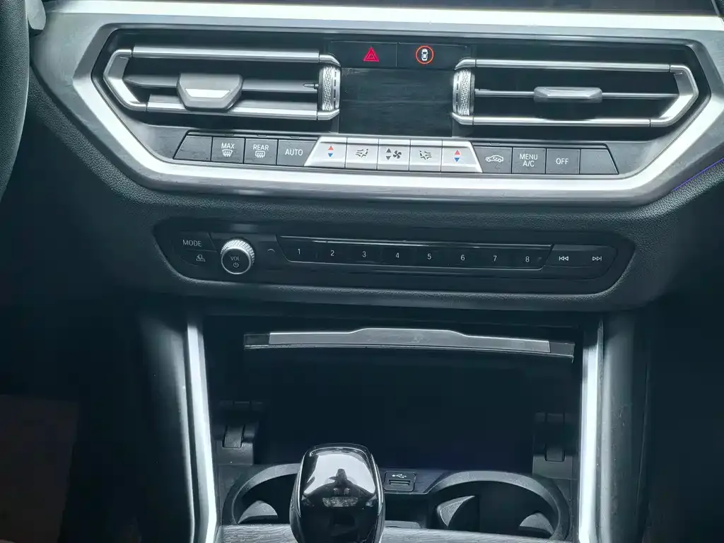 BMW 3 Series 2022 из CN, фото 10