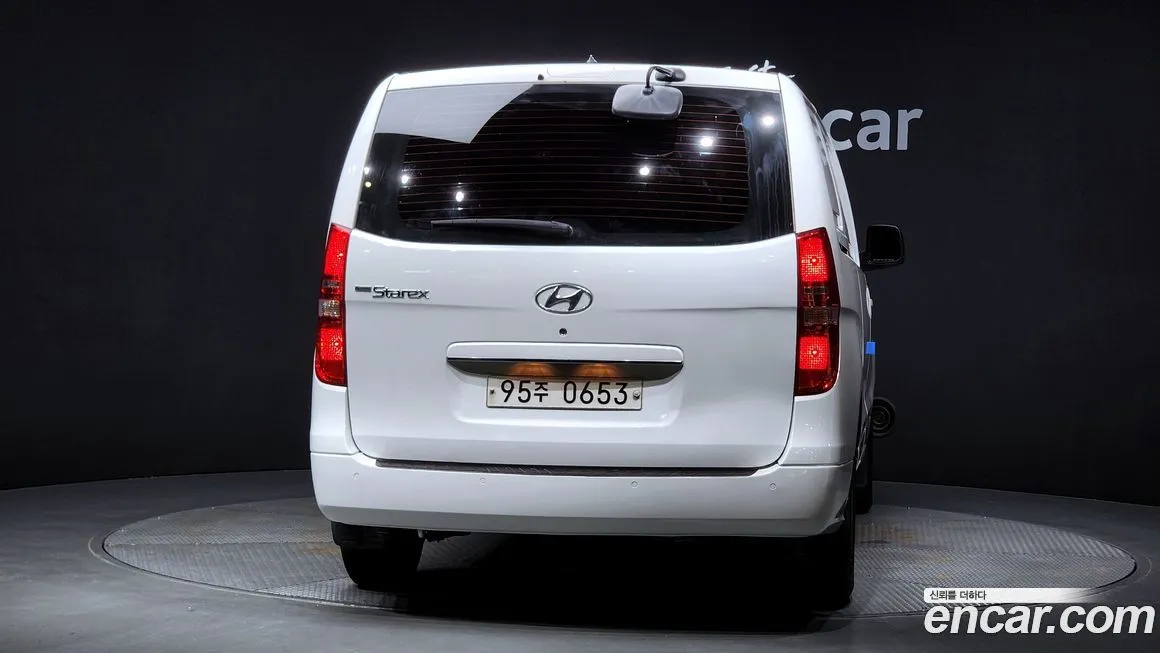 Hyundai Starex — фото 4