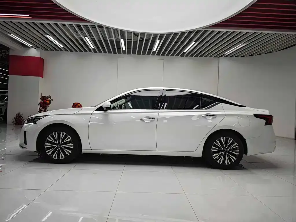 Nissan Teana — фото 2