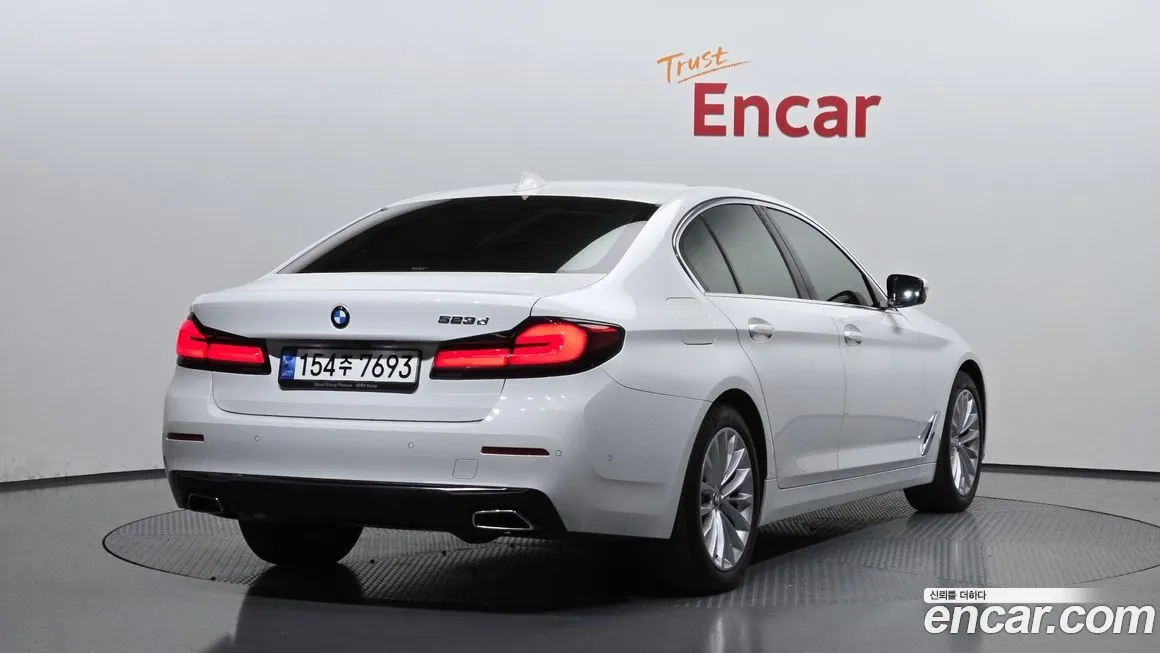BMW 5-Series 2023 из KR, фото 2
