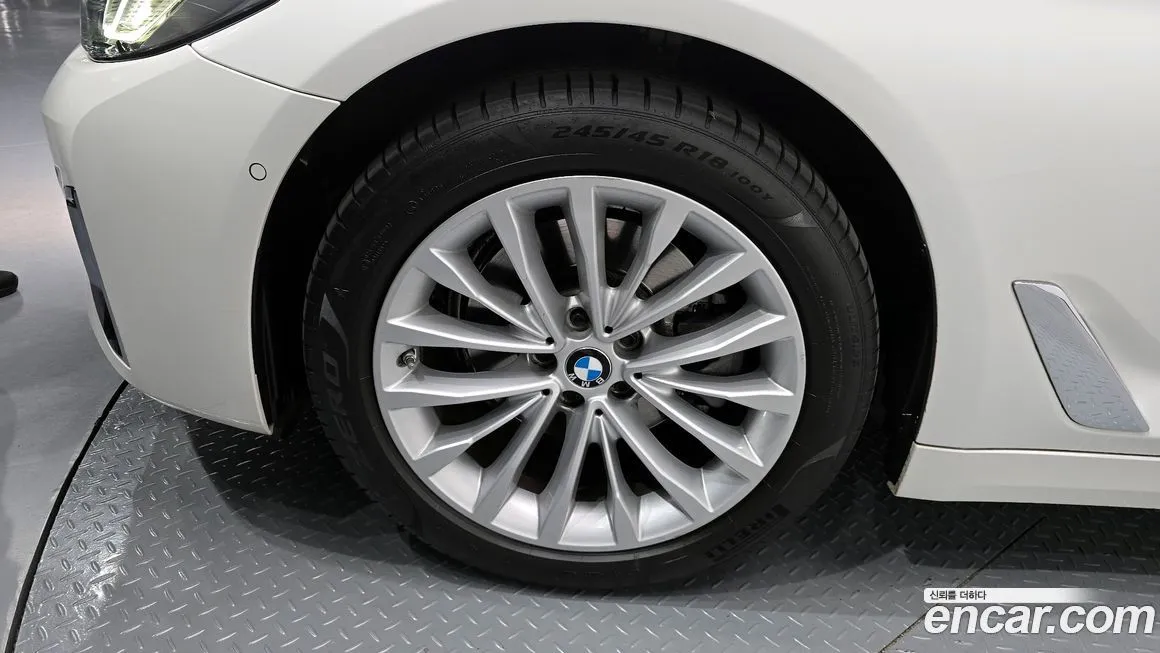 BMW 5-Series 2023 из KR, фото 5