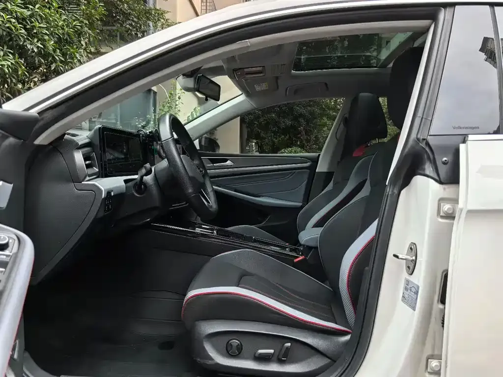 Volkswagen Lamando 2024 из CN, фото 4