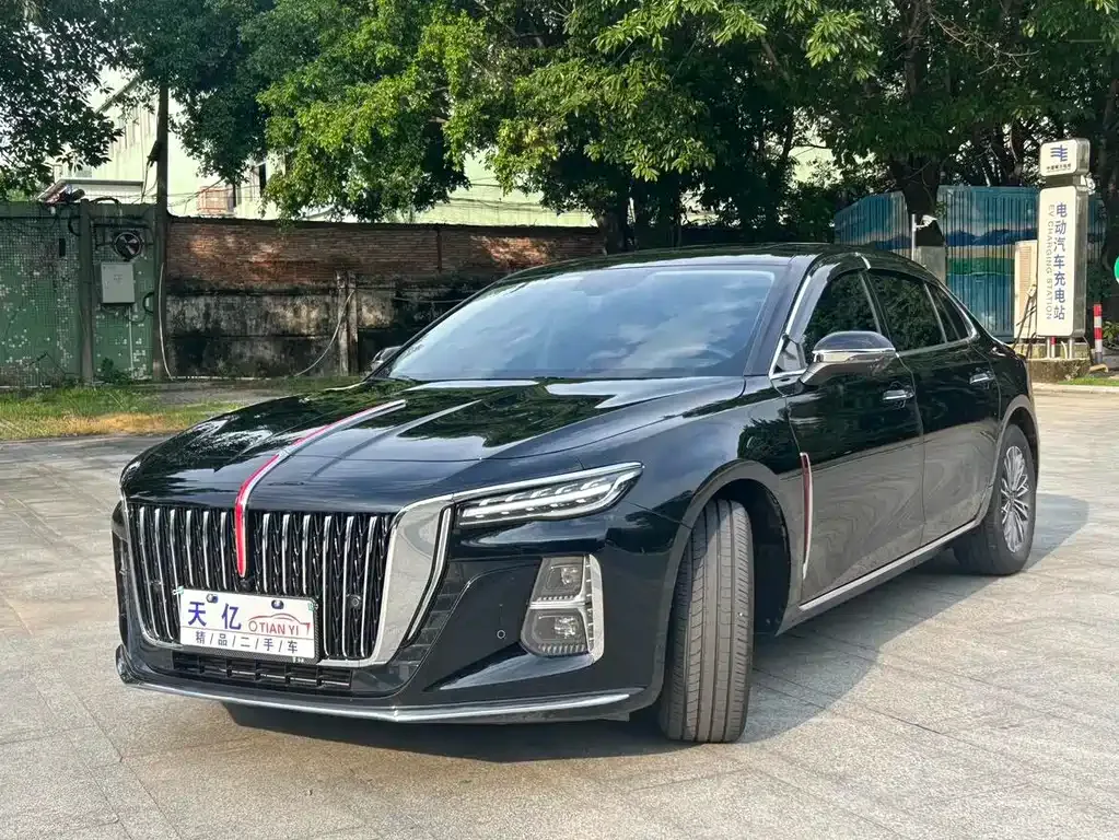 Hongqi H5 — фото 1