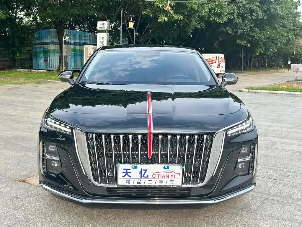 Hongqi H5 — фото 2
