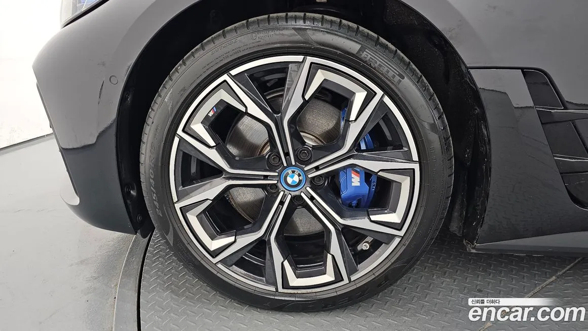 BMW i4 2023 из KR, фото 5