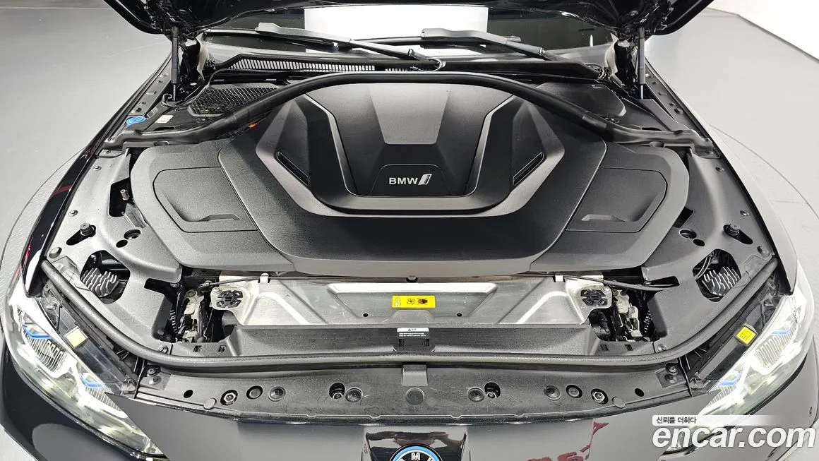 BMW i4 2023 из KR, фото 6