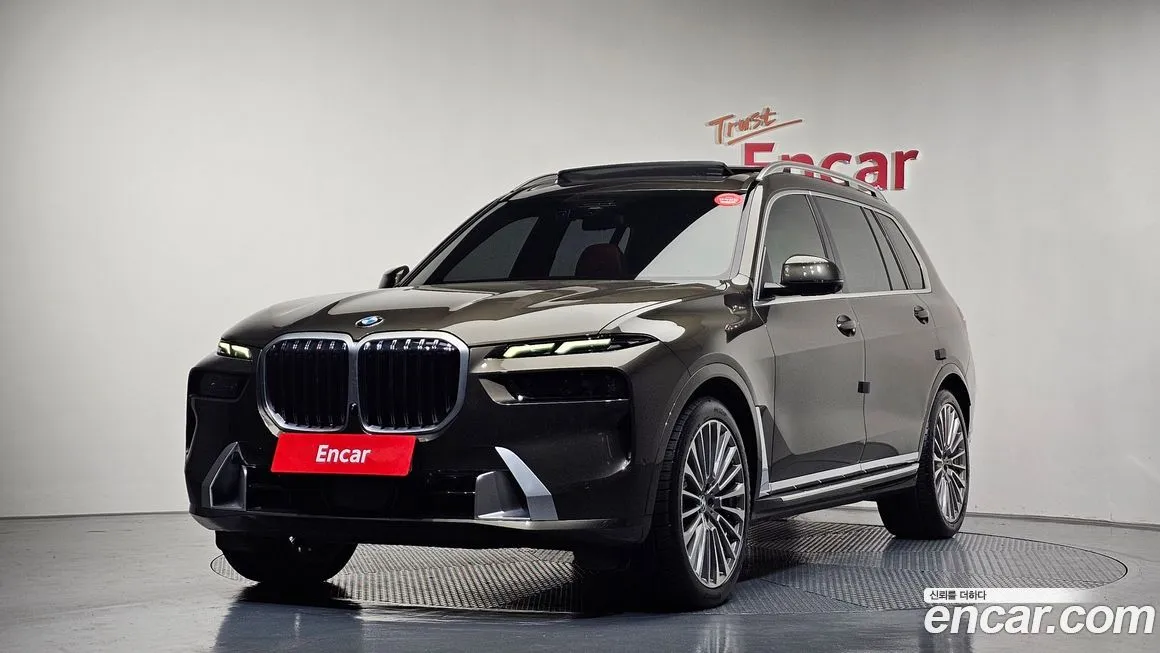 BMW X7 — фото 1