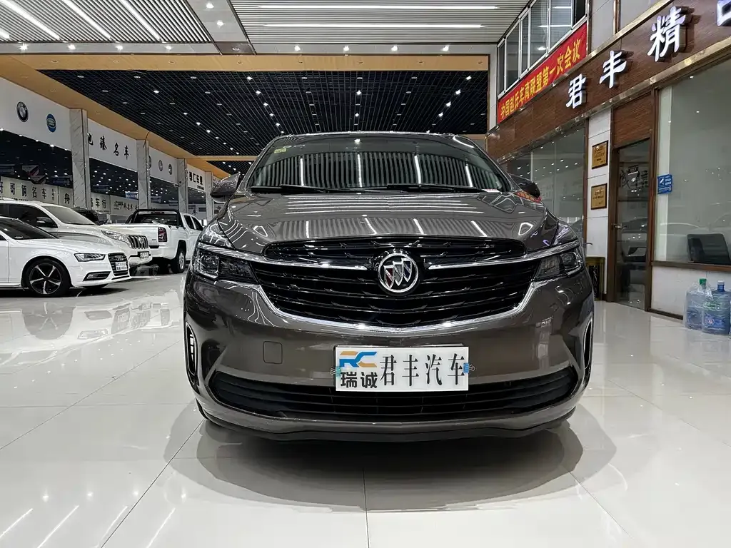 Buick GL8 2021 из CN, фото 2