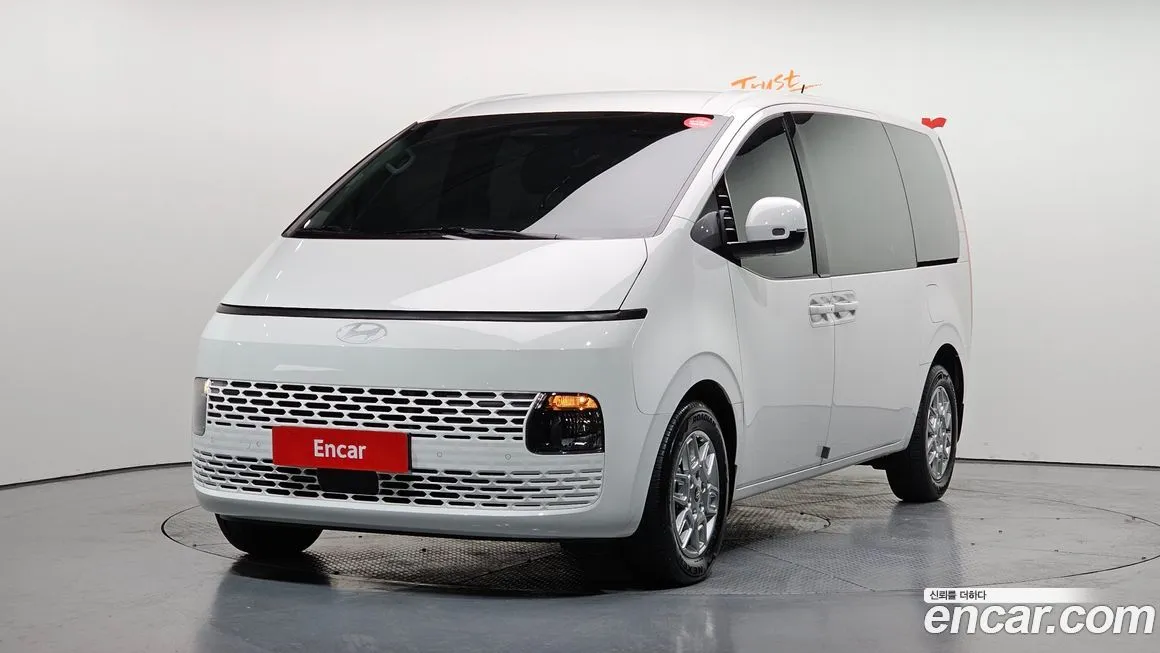 Hyundai Staria