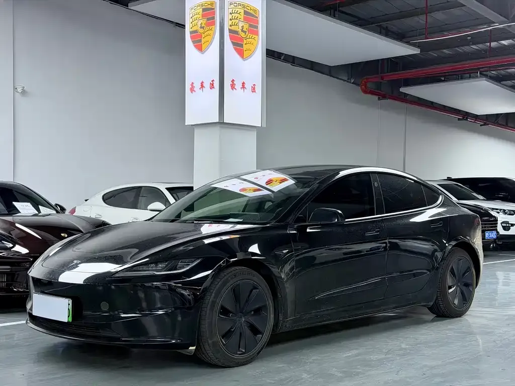 Tesla Model 3 — фото 2