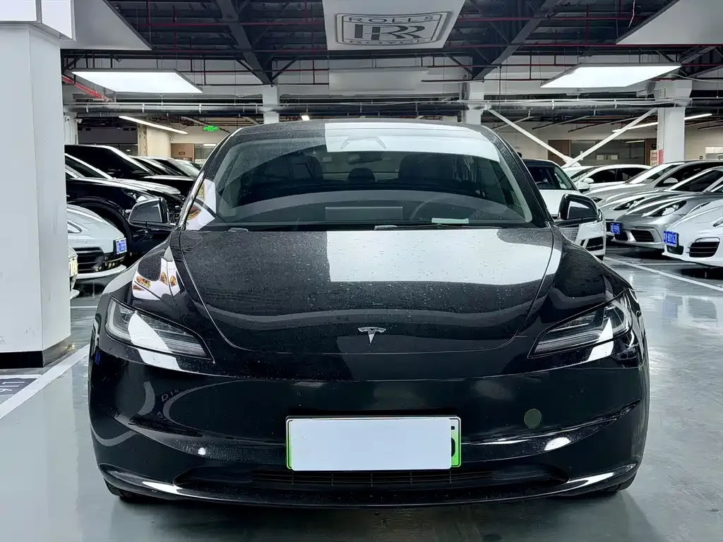 Tesla Model 3 — фото 3