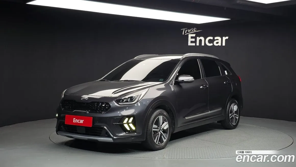 Kia Niro — фото 1