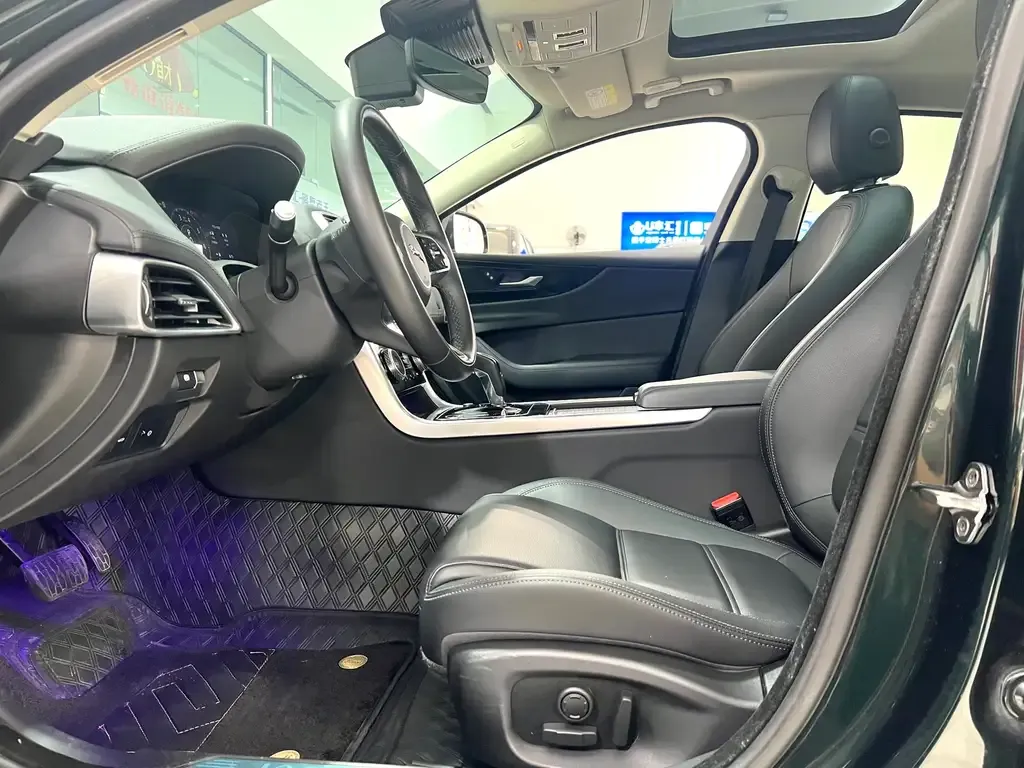 Jaguar XEL 2022 из CN, фото 4